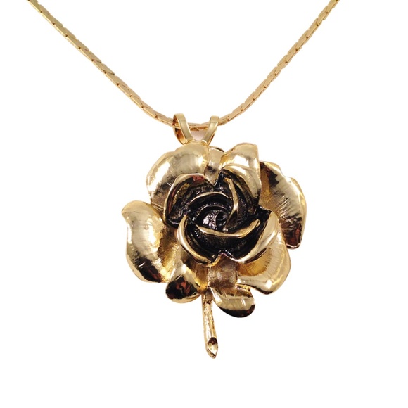 Vintage Style Long Golden Chain Rose Pendant - Picture 1 of 1